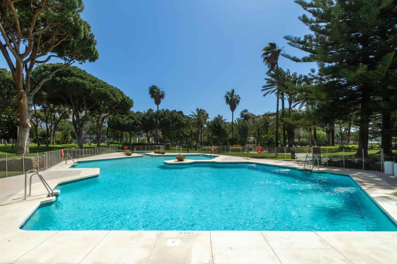 Marbella Banus Suites - Bird Of Paradise Playas Del Duque Banus Suite Apartment エクステリア 写真